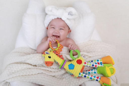 玉环宝宝舌苔白怎么回事